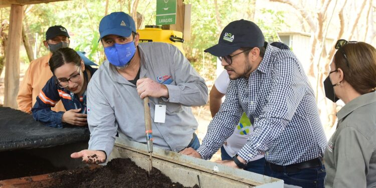 AUTORIDADES DEL GOBIERNO FEDERAL Y ESTATAL RECONOCEN EL TRABAJO DE LA