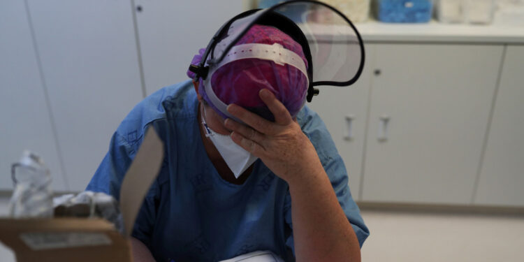 SON HOMBRES LOS QUE MÁS SE CONTAGIAN Y MUEREN POR COVID EN COLIMA