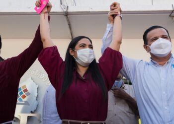 ARRANQUES DE CAMPAÑA: SE COMPROMETE INDIRA A RECUPERAR LA PAZ DE COLIMA