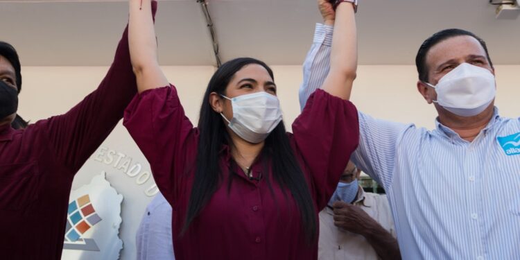 ARRANQUES DE CAMPAÑA: SE COMPROMETE INDIRA A RECUPERAR LA PAZ DE COLIMA