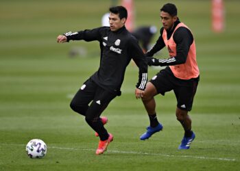 EL ‘TATA’ MARTINO CON ALINEACIÓN CASI DEFINIDA PARA ENFRENTAR A GALES