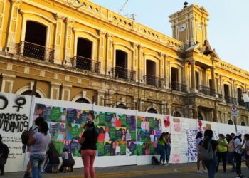 EN COLIMA TAMBIÉN HUBO MURO EN EL 8M