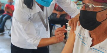 EL MARTES CONTINÚA VACUNACIÓN ANTICOVID EN COMALA