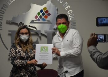 SE REGISTRA VIRGILIO MENDOZA COMO CANDIDATO A GOBERNADOR; SORPRENDE ASISTENCIA DE ROMERO COELLO