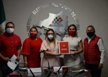 SE REGISTRA AURORA CRUZ COMO CANDIDATA DEL PT