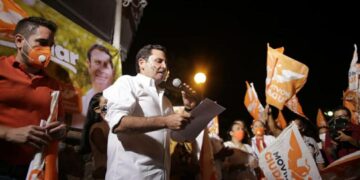 ARRANQUES DE CAMPAÑA: LOCHO INSTALARÁ SECRETARÍA DE DE DESARROLLO ECONÓMICO Y TURISMO EN MANZANILLO