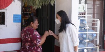 EN RECORRIDO POR LA VILLA, MELY SE COMPROMENTE CON MICRO EMPRESAS