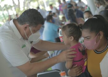 SE COMPROMETE VIRGILIO A REACTIVAR GUARDERÍAS EN COLIMA