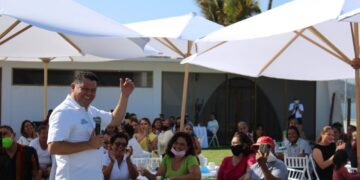 DESDE EL PRIMER DÍA COMO GOBERNADOR ENTREGARÉ UNIFORMES Y CALZADO PARA ESTUDIANTES: VIRGILIO