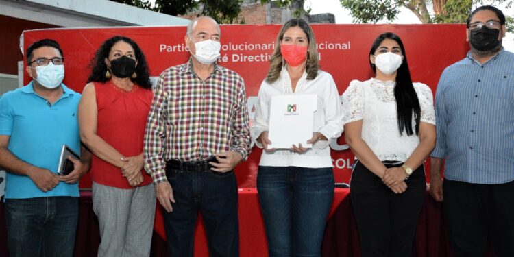 SOLICITAN REGISTRO DE MARGARITA MORENO COMO CANDIDATA A LA ALCALDÍA DE COLIMA