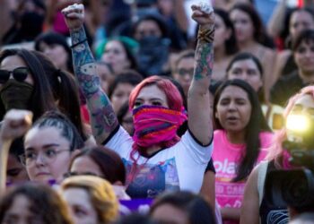 EN EL 8M, ASPIRTANTES A LA GUBERNATURA PROMETEN EQUIDAD Y JUSTICIA PARA LAS MUJERES