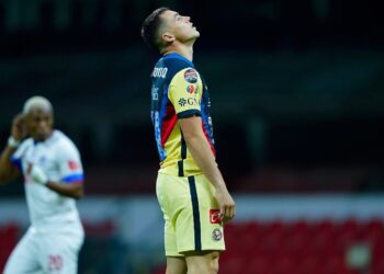 AMÉRICA SUFRIENDO EN EL AZTECA AVANZA EN LA CONCACHAMPIONS