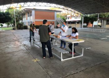 EN MAYO VACUNARÁN A MAESTROS DE COLIMA CONTRA EL COVID19