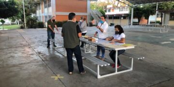 EN MAYO VACUNARÁN A MAESTROS DE COLIMA CONTRA EL COVID19