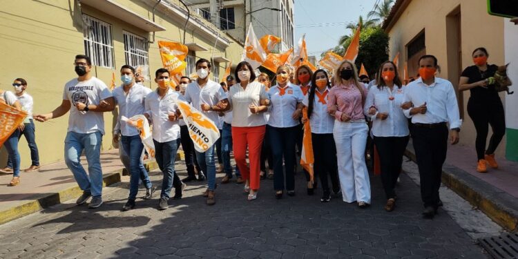 SE REGISTRA PERLA VÁZQUEZ COMO CANDIDATA A LA PRESIDENCIA DE VILLA DE ÁLVAREZ