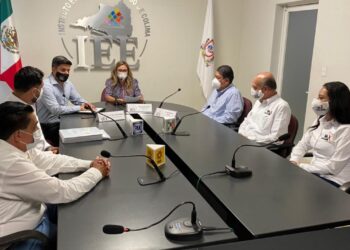 ASPIRANTES DE LA COALICIÓN VA POR COLIMA SOLICITAN REGISTRO COMO CANDIDATOS A DIPUTADOS