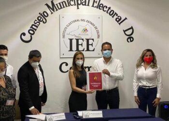 CARLOS FARÍAS SOLICITA REGISTRO COMO CANDIDATO DEL PT A LA PRESIDENCIA DE COLIMA