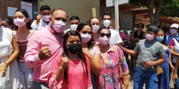 SE REGISTRA ROBERTO ROLÓN COMO CANDIDATO A LA PRESIDENCIA DE VILLA DE ÁLVAREZ POR FXM