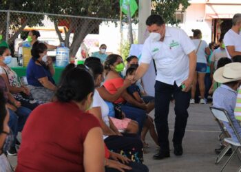APOYO INCONDICIONAL A ESTUDIANTES PROMETE VIRGILIO