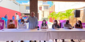 CARLOS VÁZQUEZ OLDENBOURG DEJA A MORENA EN APOYO A MELY