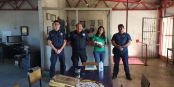 SE COMPROMETE KARINA HEREDIA A REGRESARLES EL PRESUPUESTO A LOS BOMBEROS DE LA VILLA