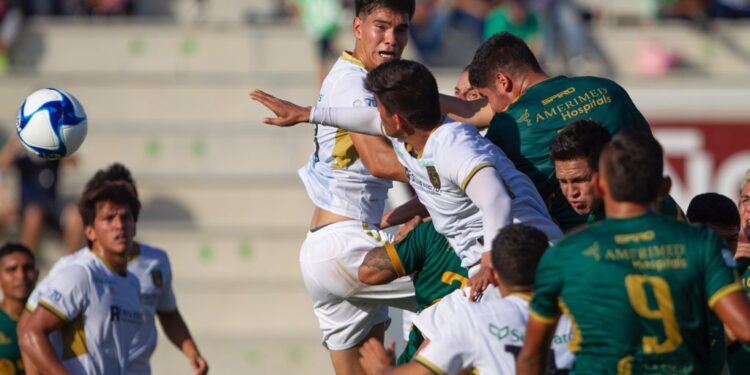 CAIMANES EMPATA Y ES ELIMINADO EN CUARTOS POR INTER PLAYA DEL CARMEN