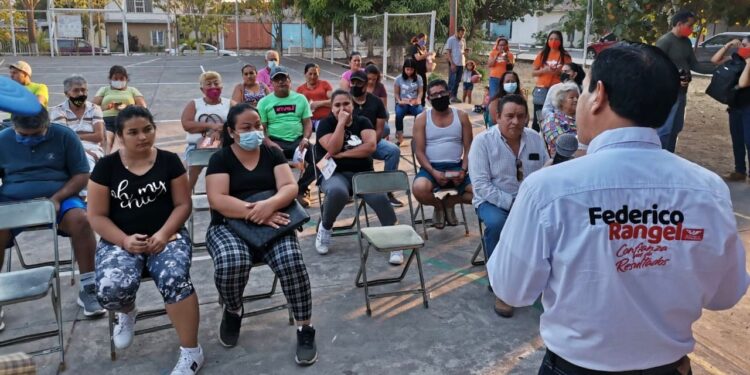 FEDERICO RANGEL SABE CÓMO GOBERNAR, ASEGURAN VECINOS DE REVOLUCIÓN Y VILLA DE LOS PINOS