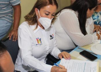 TEY GUTIÉRREZ SE COMPROMETE A ATENDER A PERSONAS CON CÁNCER