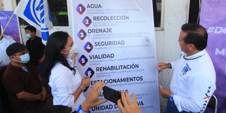 RESPALDAN CAMPESINOS A MELY ROMERO