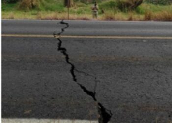 AMENAZA A CAMPESINOS DE JALISCO GRIETA DE 19 METROS DE PROFUNDIDAD