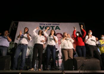 MELY CIERRA CAMPAÑA EN COQUIMATLÁN Y CUAUHTÉMOC