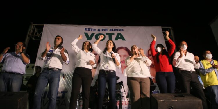 MELY CIERRA CAMPAÑA EN COQUIMATLÁN Y CUAUHTÉMOC