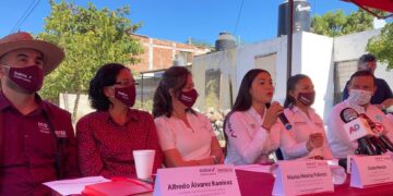 INDIRA REDUCIRÁ DE 15 A 7 EL NÚMERO DE SECRETARÍAS ESTATALES