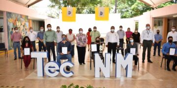RECIBEN RECONOCIMIENTO LOS MEJORES PROMEDIOS DEL TEC DE COLIMA