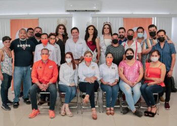 COMO INDIRA, LOCHO TAMBIÉN PROMETE CREAR UN INSTITUTO ESTATAL DE LA DIVERSIDAD SEXUAL