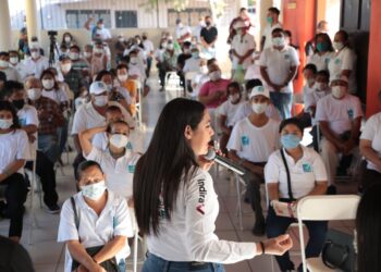 INDIRA  DICE QUE DECRETARÁ RESERVA ESTATAL LA ZONA DE CANOAS – VOLCÁN