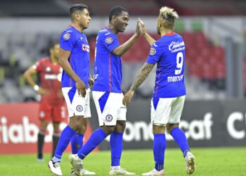 CRUZ AZUL SE INSTALA EN SEMIS DE LA CONCACHAMPIONS