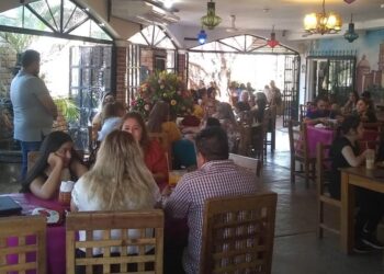 Logran restauranteros ventas por más del 50 por ciento este 10 de mayo