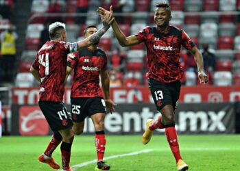 DIABLOS Y ROJINEGROS SORPRENDEN Y SACAN VENTAJA EN LA IDA