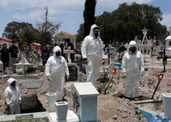 MUEREN 4 MAESTROS DE COVID, QUE YA ESTABAN VACUNADOS