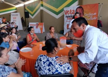 HABITANTES DE TEPAMES APLAUDEN OBRAS HECHAS POR FEDERICO RANGEL, QUIEREN MÁS