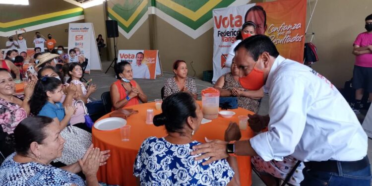 HABITANTES DE TEPAMES APLAUDEN OBRAS HECHAS POR FEDERICO RANGEL, QUIEREN MÁS