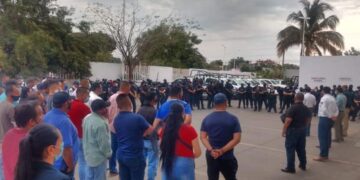 POLICÍAS DE LA VILLA AMENAZAN CON NO TRABAJAR EL 6 DE JUNIO POR ADEUDOS