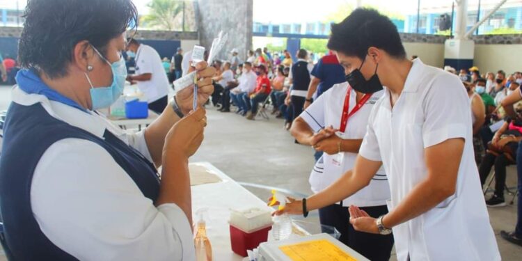 SE REGISTRAN EN COLIMA 12 CASOS GRAVES POR VACUNA ANTICOVID