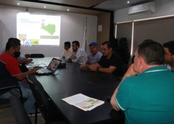 SE PREPARAN PARA COMBATIR LA MOSCA DEL MEDITERRÁNEO