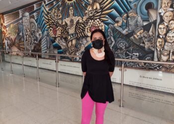 PACIENTE TENÍA LA CABEZA SUELTA DE LA COLUMNA, Y MÉDICOS DEL IMSS LE REALIZAN CIRUGÍA CON ÉXITO