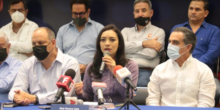 UNIDOS POR COLIMA RESPALDA A MELY