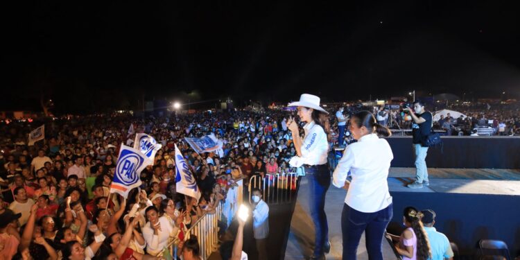 “VIVIRÉ EN MANZANILLO PARA APOYAR A LA GENTE”, DICE MELY