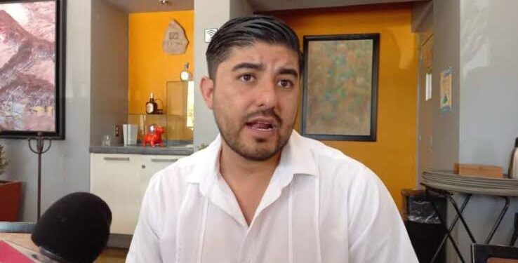 MEMO TOSCANO BUSCA LA DIVISIÓN SOCIAL DE LA VILLA