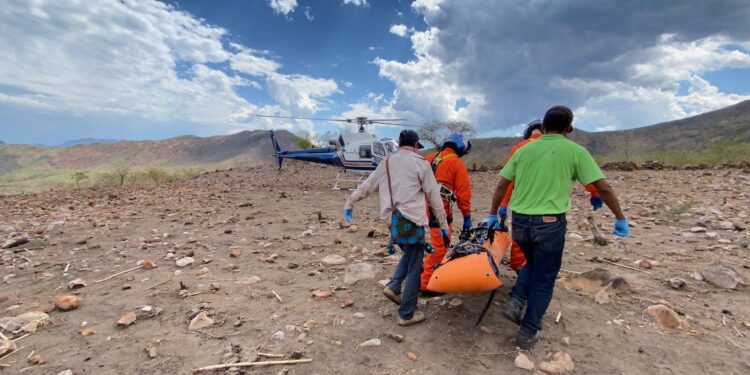 GRUPO AÉREO FÉNIX RECUPERA CUERPO DE JOVEN QUE MURIÓ AHOGADO EN JALISCO